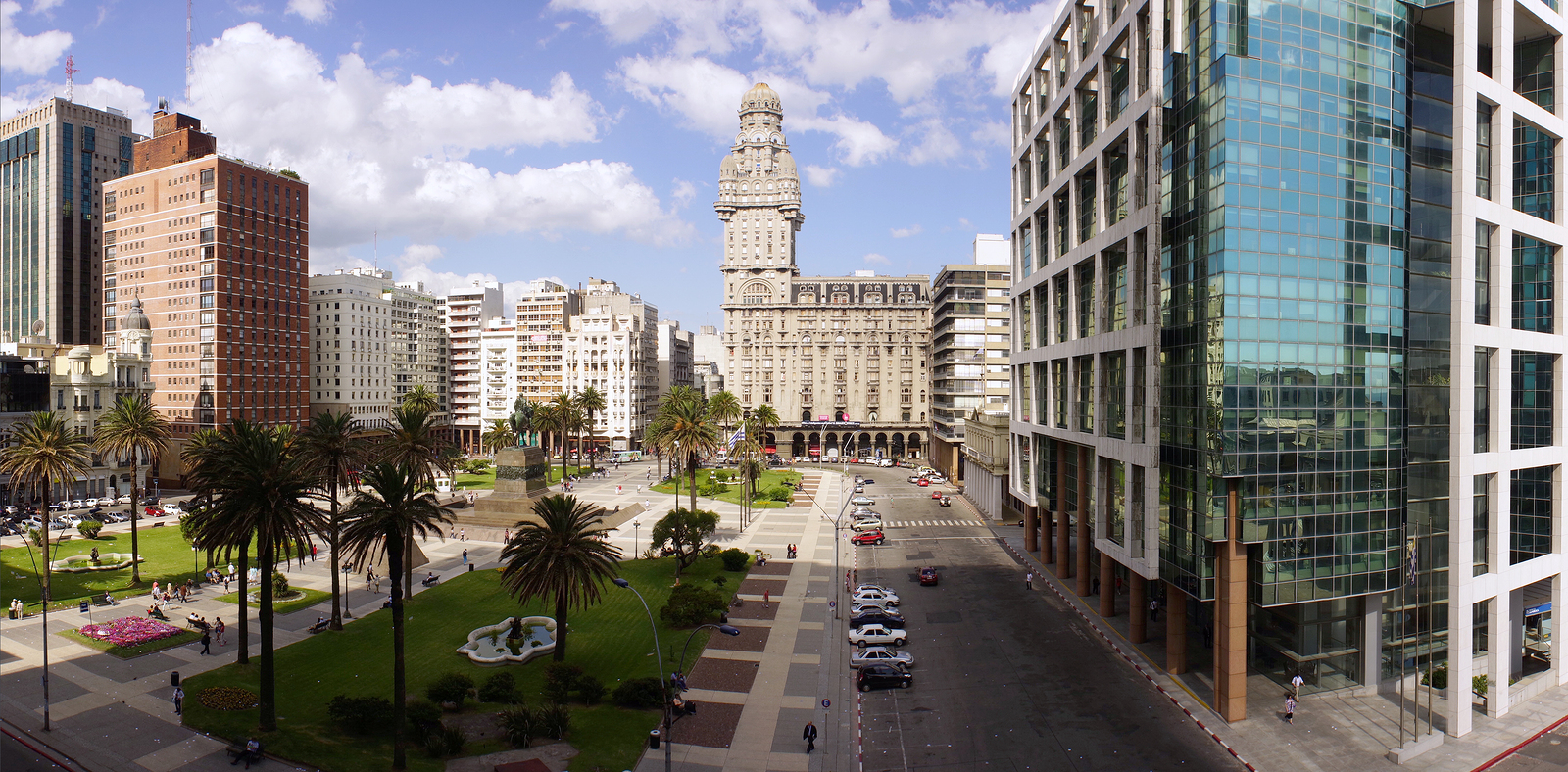 Plaza Independencia On Montevideo